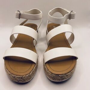 SODA TOPIC CASUAL ESPADRILLES BUCKLE ANKLE STRAP OPEN TOE SANDALS WHITE SIZE 4M